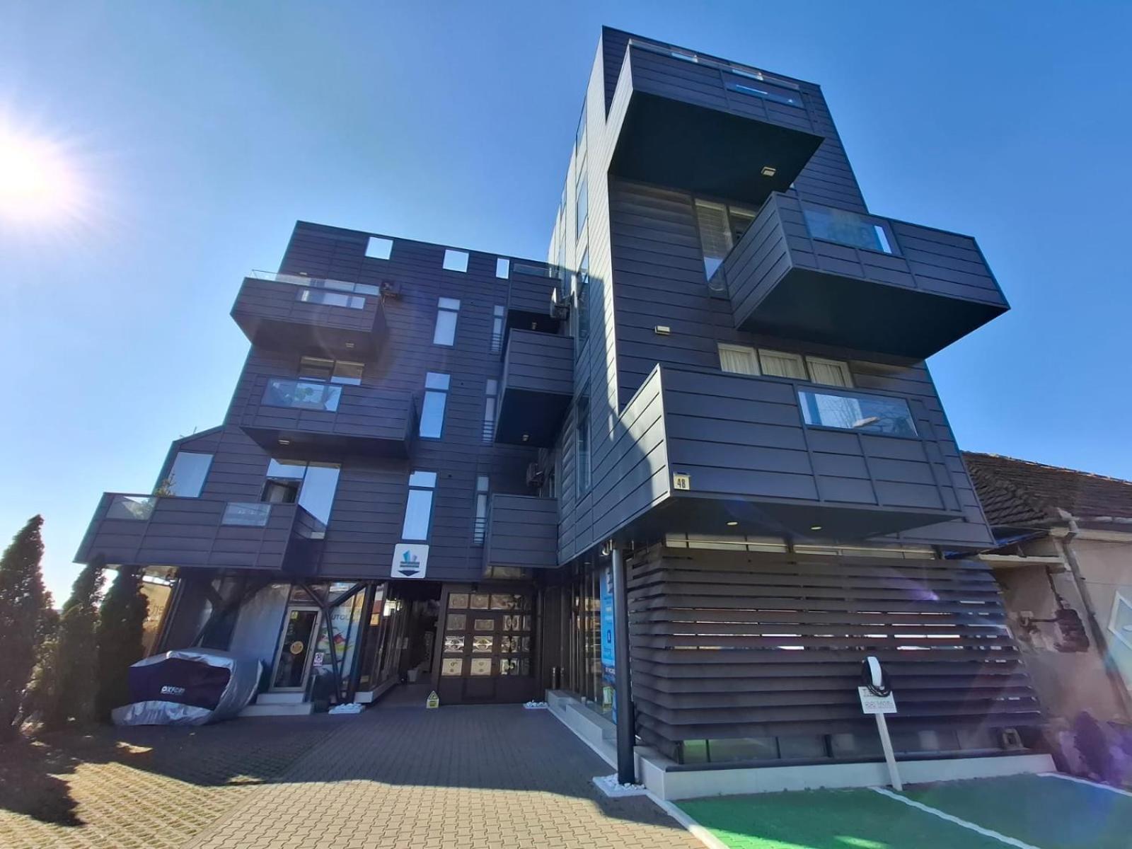 Apartments Steel Residence- Tesla Drive Experience Temešvár Exteriér fotografie