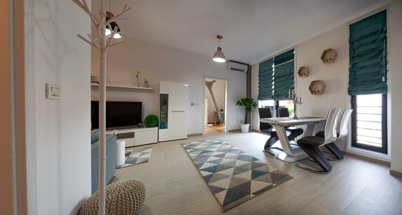 Apartments Steel Residence- Tesla Drive Experience Temešvár Exteriér fotografie
