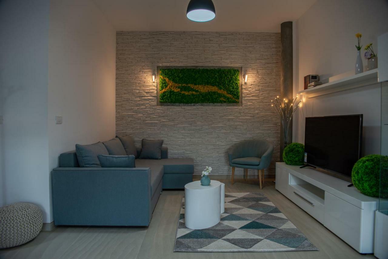 Apartments Steel Residence- Tesla Drive Experience Temešvár Exteriér fotografie