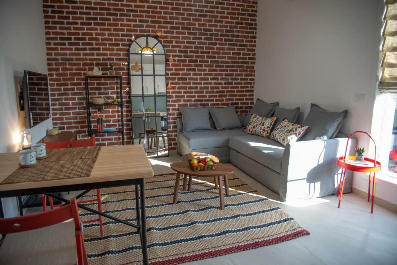 Apartments Steel Residence- Tesla Drive Experience Temešvár Exteriér fotografie